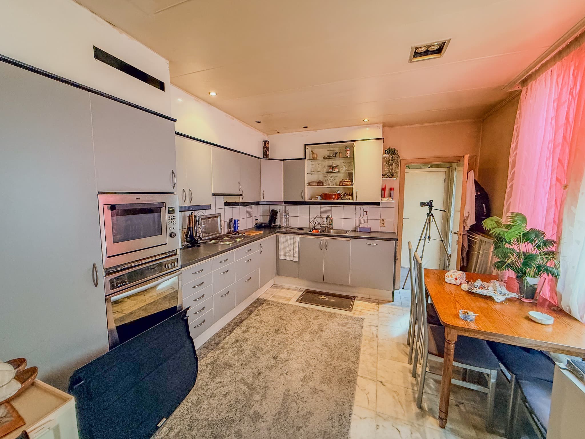 Huis te koop met 4 slaapkamers te Deurne!