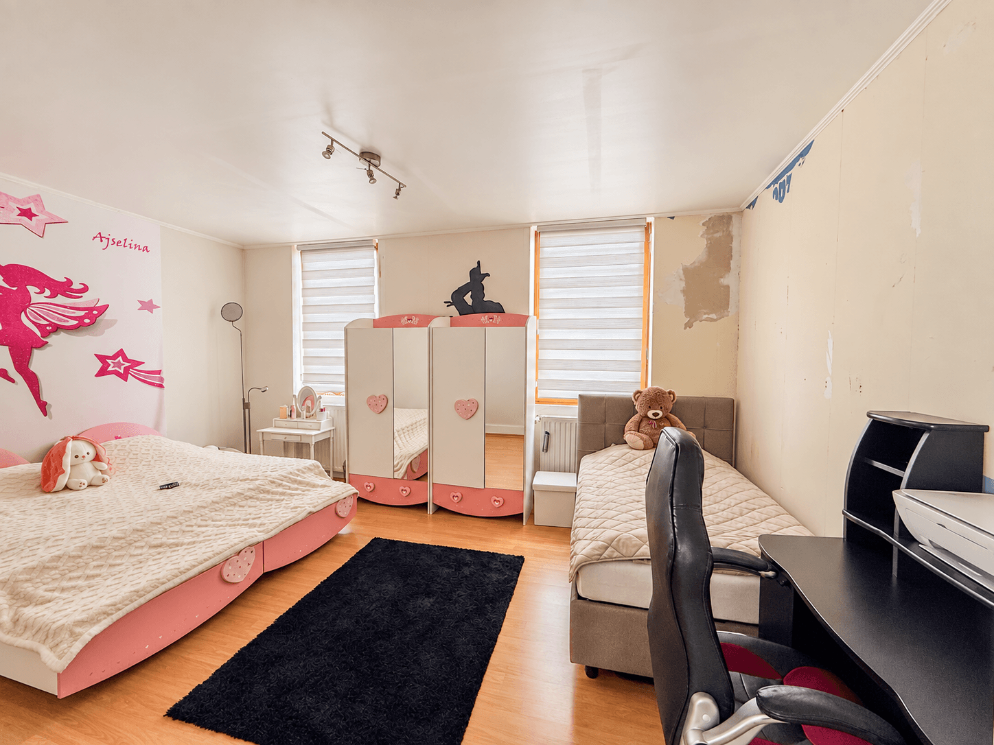 Huis te koop met 4 slaapkamers te Deurne!