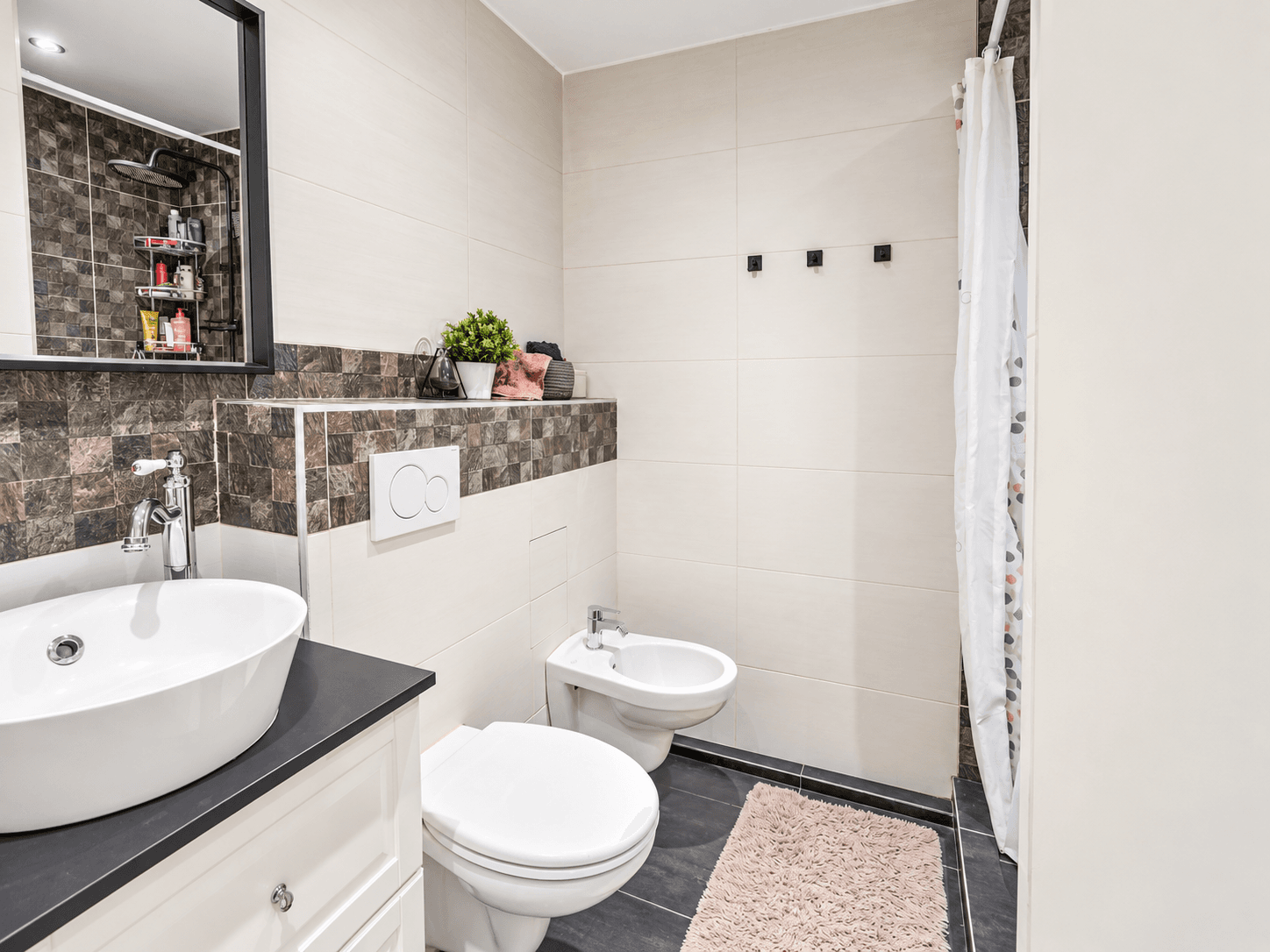 Volledig gerenoveerd 3-slaapkamerappartement met 2 terrassen in Borgerhout!
