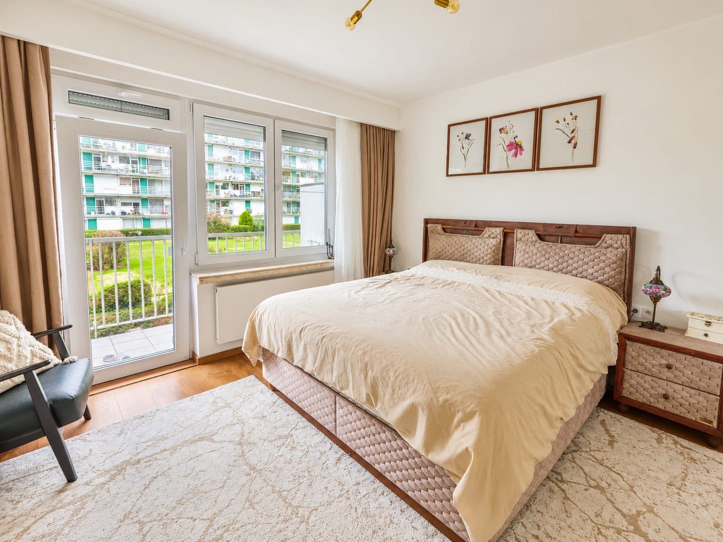 Volledig gerenoveerd 3-slaapkamerappartement met 2 terrassen in Borgerhout!