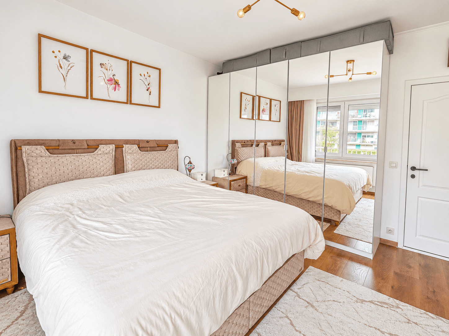Volledig gerenoveerd 3-slaapkamerappartement met 2 terrassen in Borgerhout!