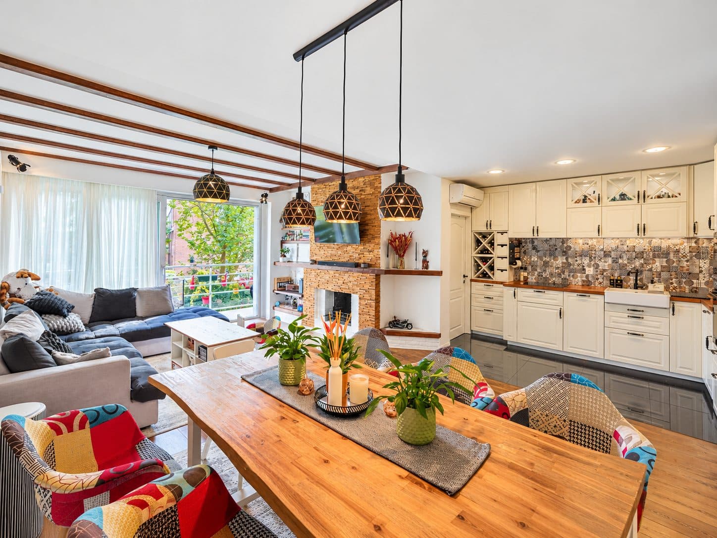 Volledig gerenoveerd 3-slaapkamerappartement met 2 terrassen in Borgerhout!
