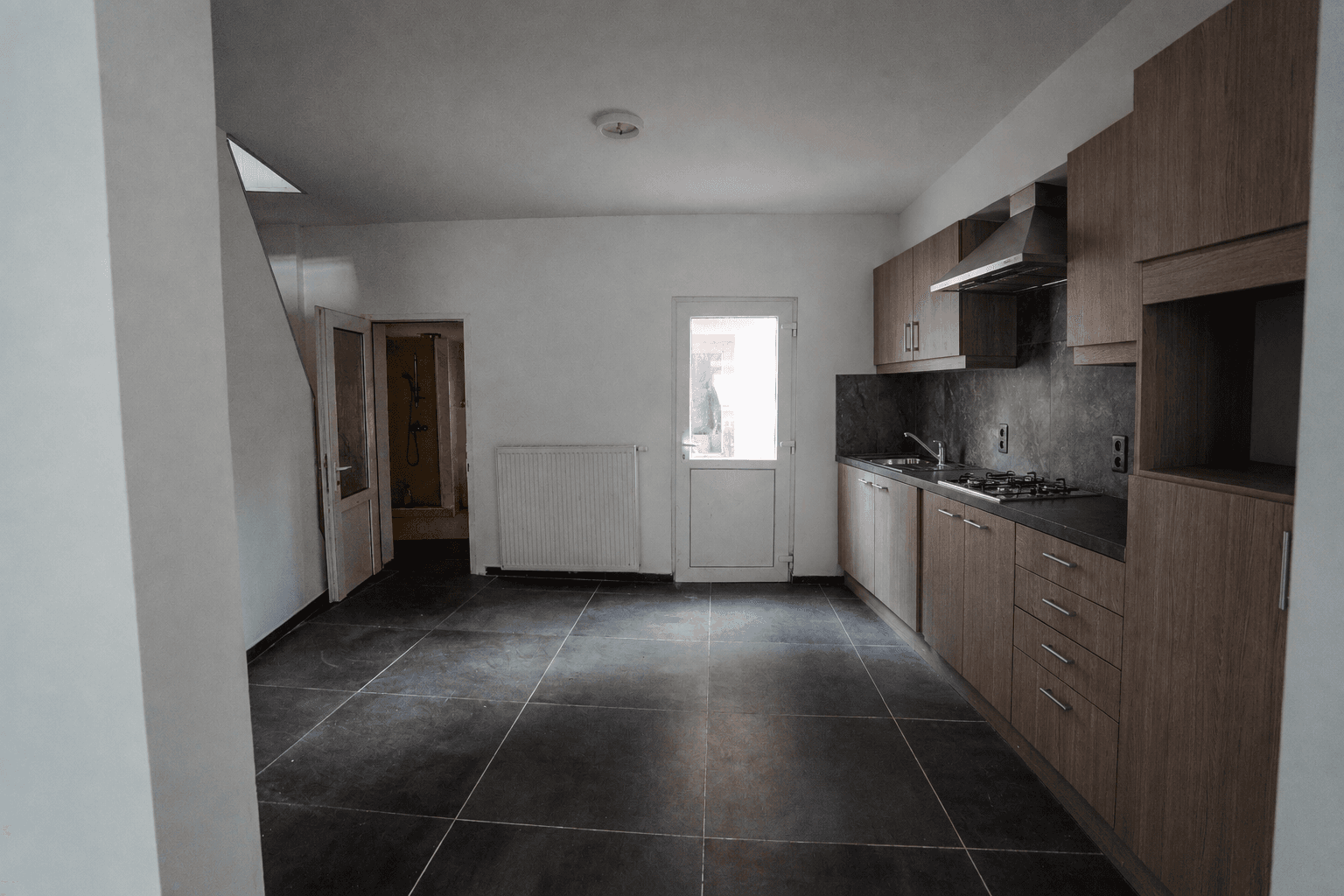 Woning met 4 slaapkamers, koer en garage te koop in Mechelen!