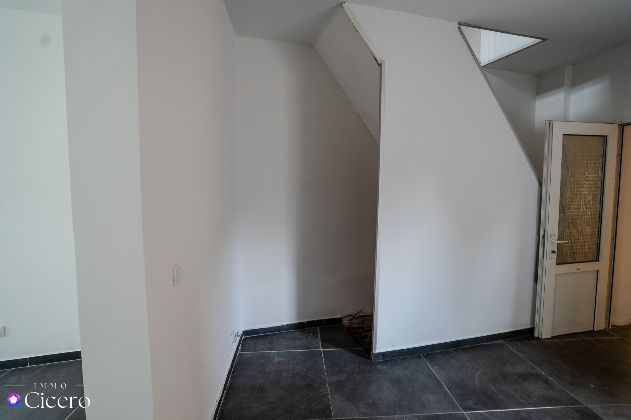 Woning met 4 slaapkamers, koer en garage te koop in Mechelen!