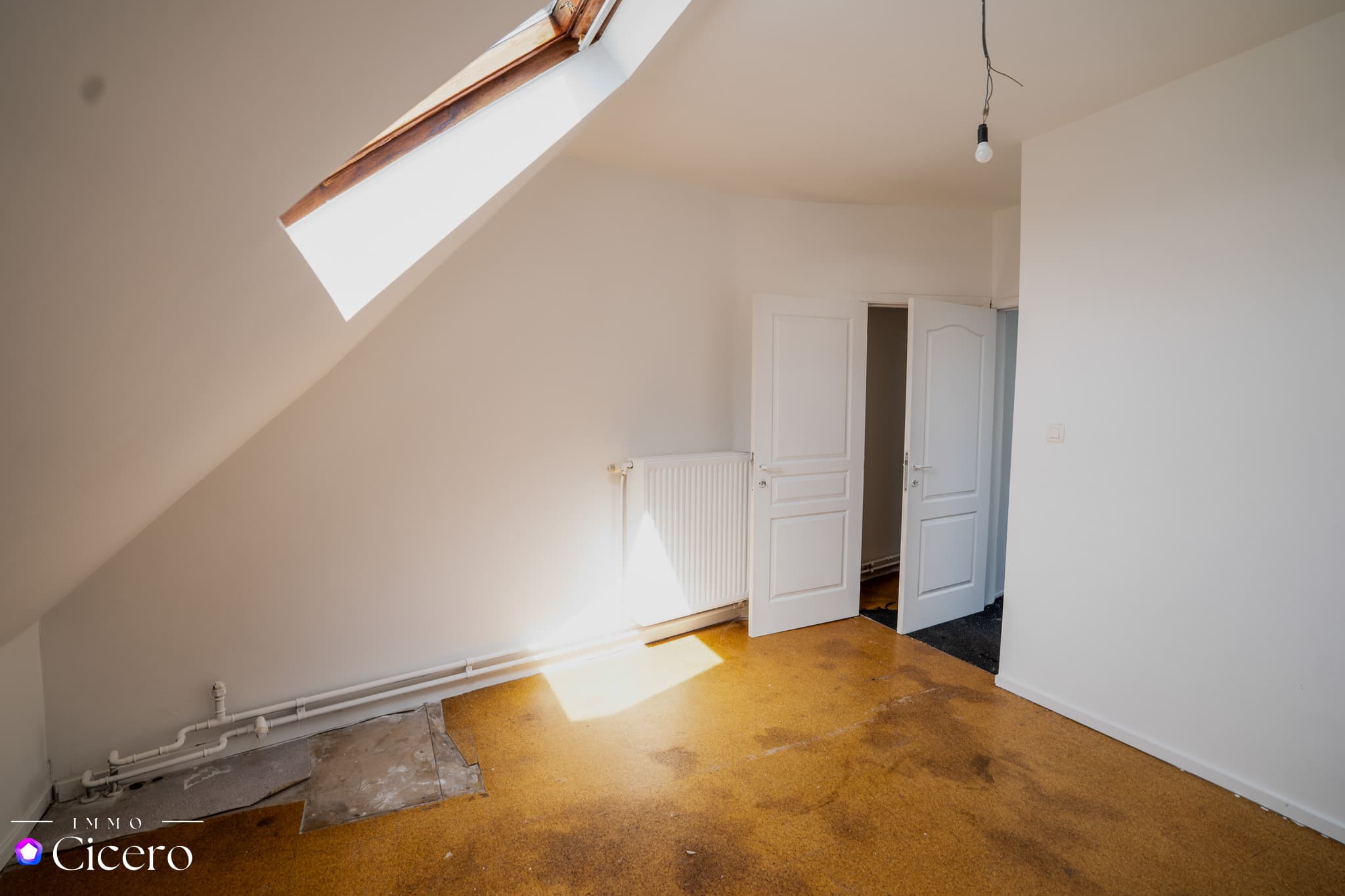 Woning met 4 slaapkamers, koer en garage te koop in Mechelen!