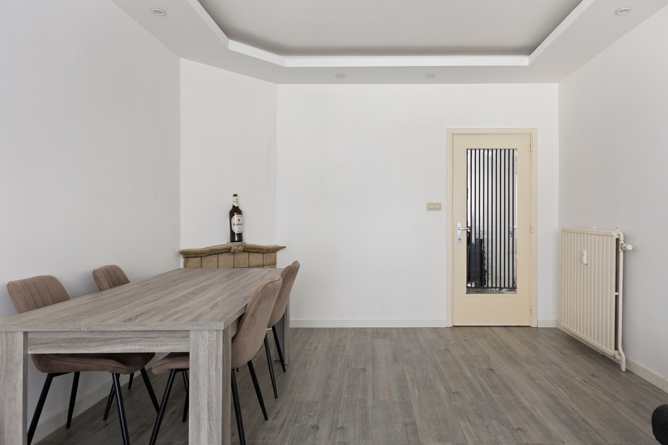 Instapklaar gelijkvloers appartement met koer!