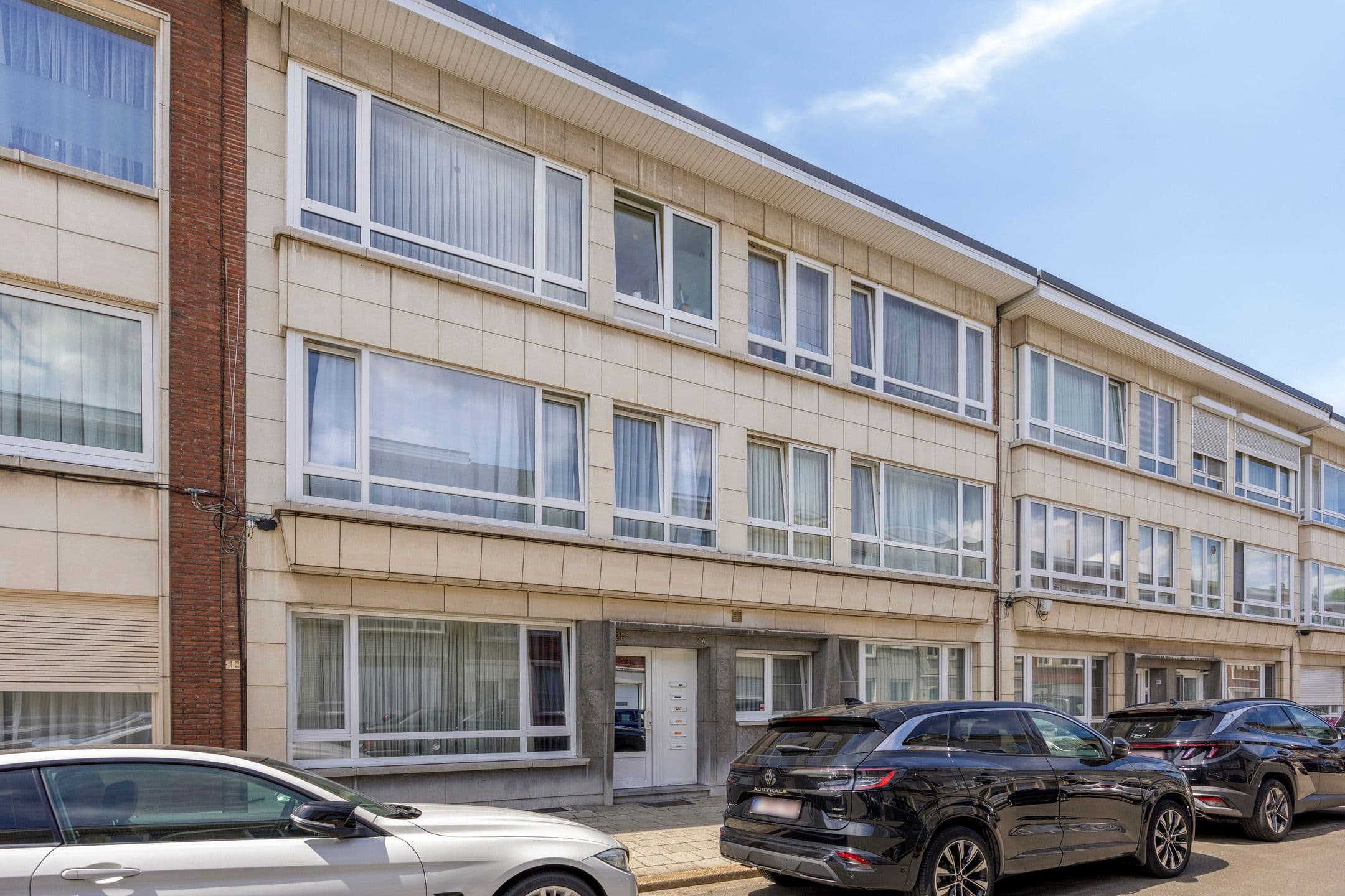 Instapklaar gelijkvloers appartement met koer!