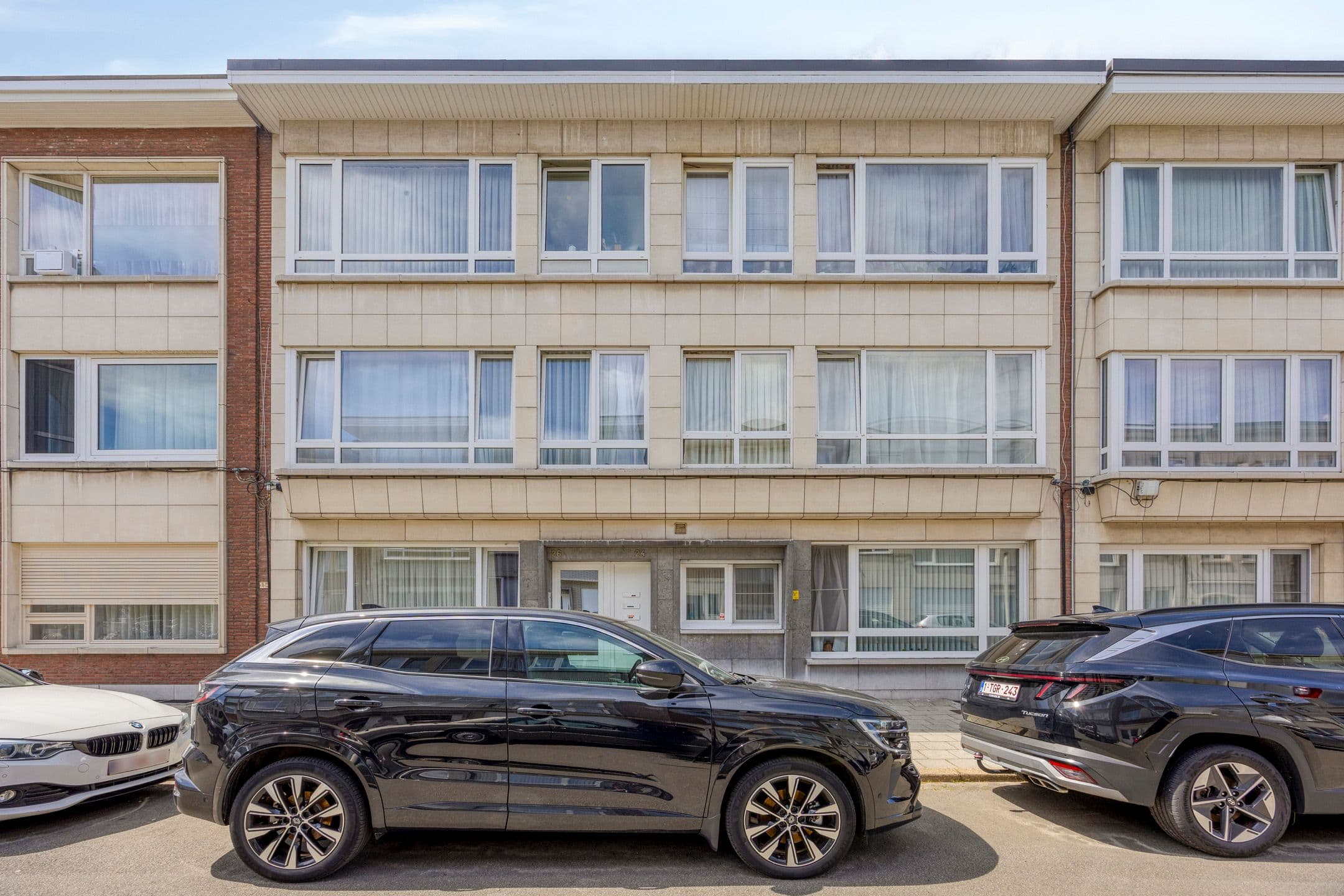 Instapklaar gelijkvloers appartement met koer!