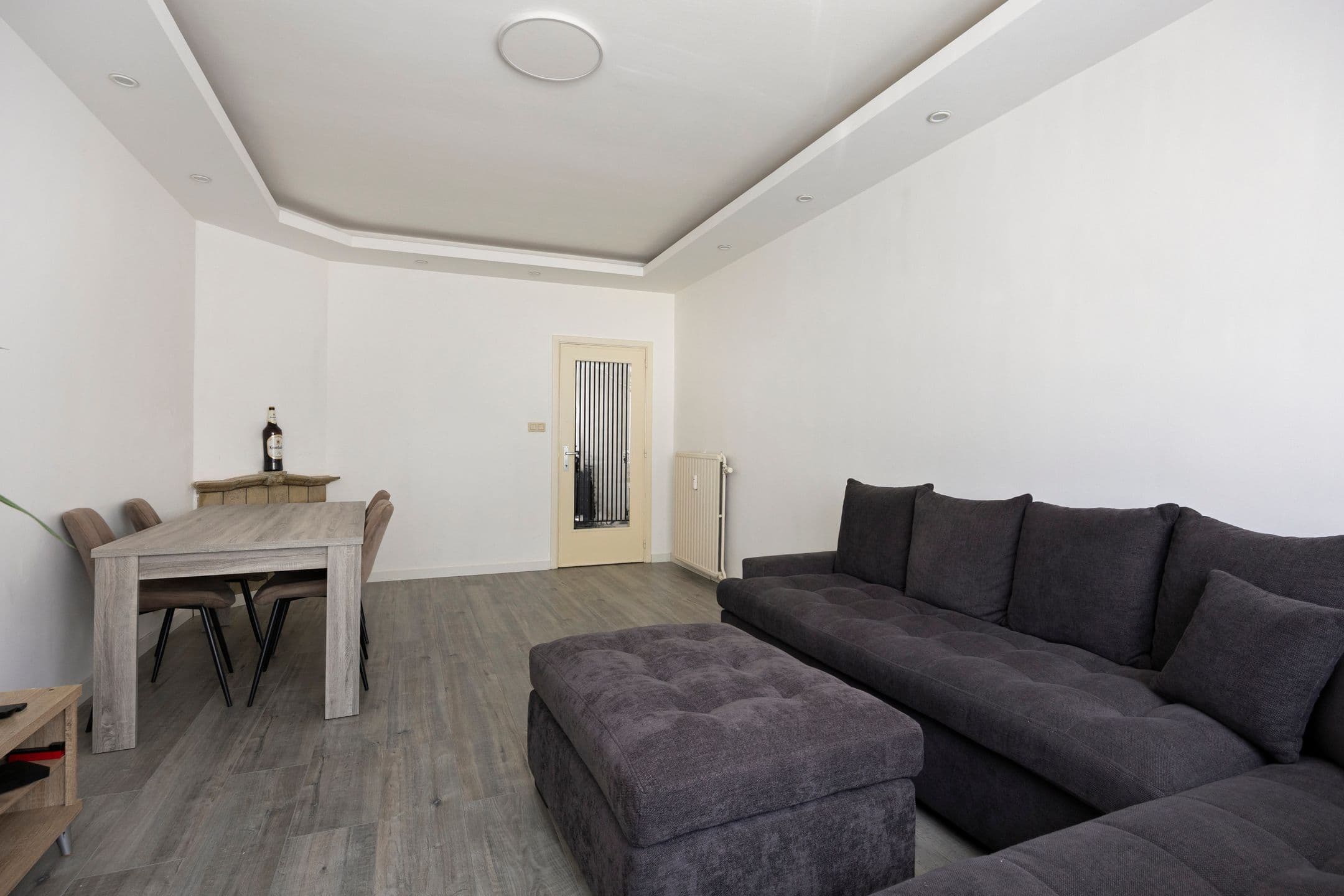 Instapklaar gelijkvloers appartement met koer!