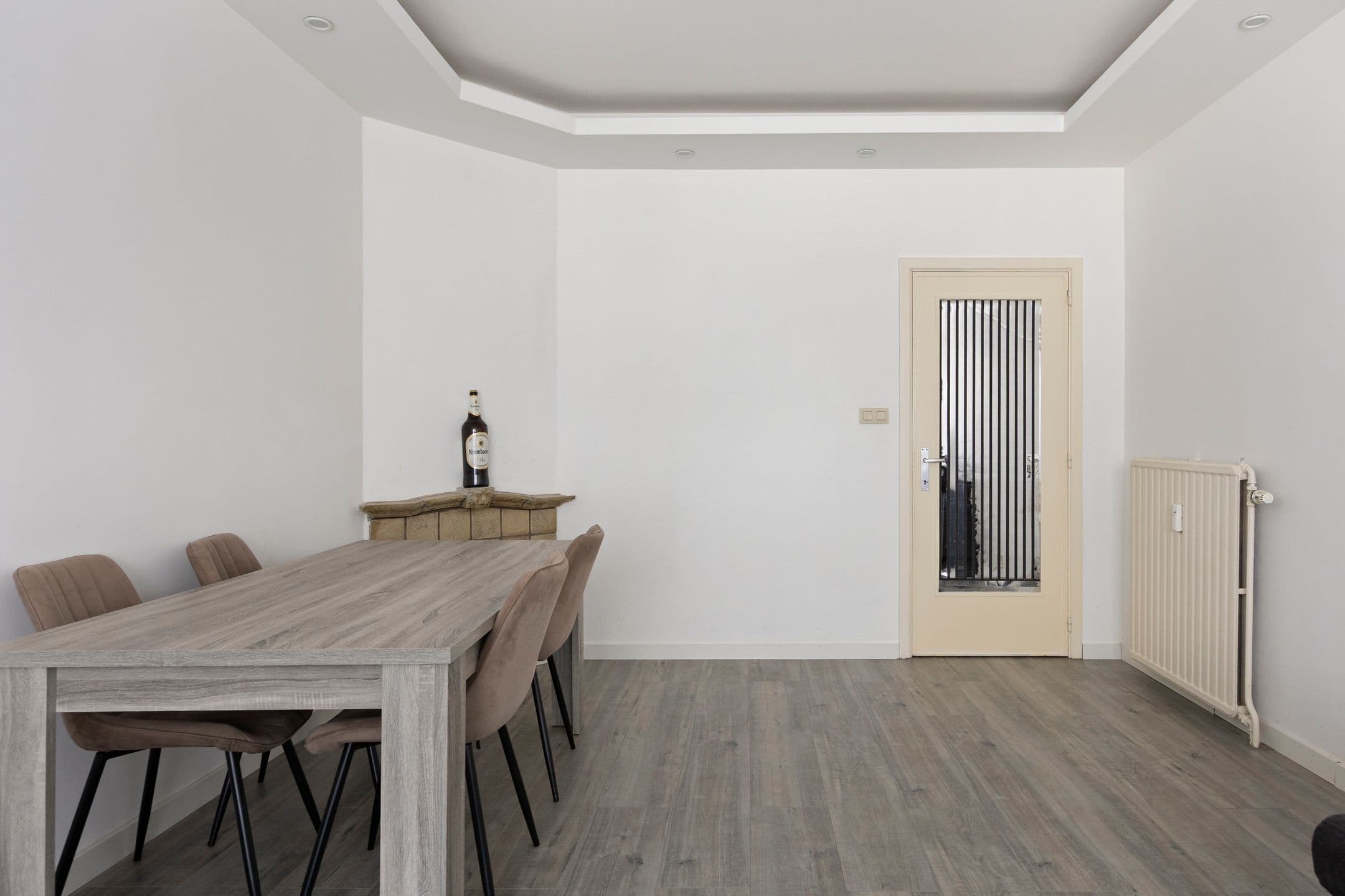 Instapklaar gelijkvloers appartement met koer!