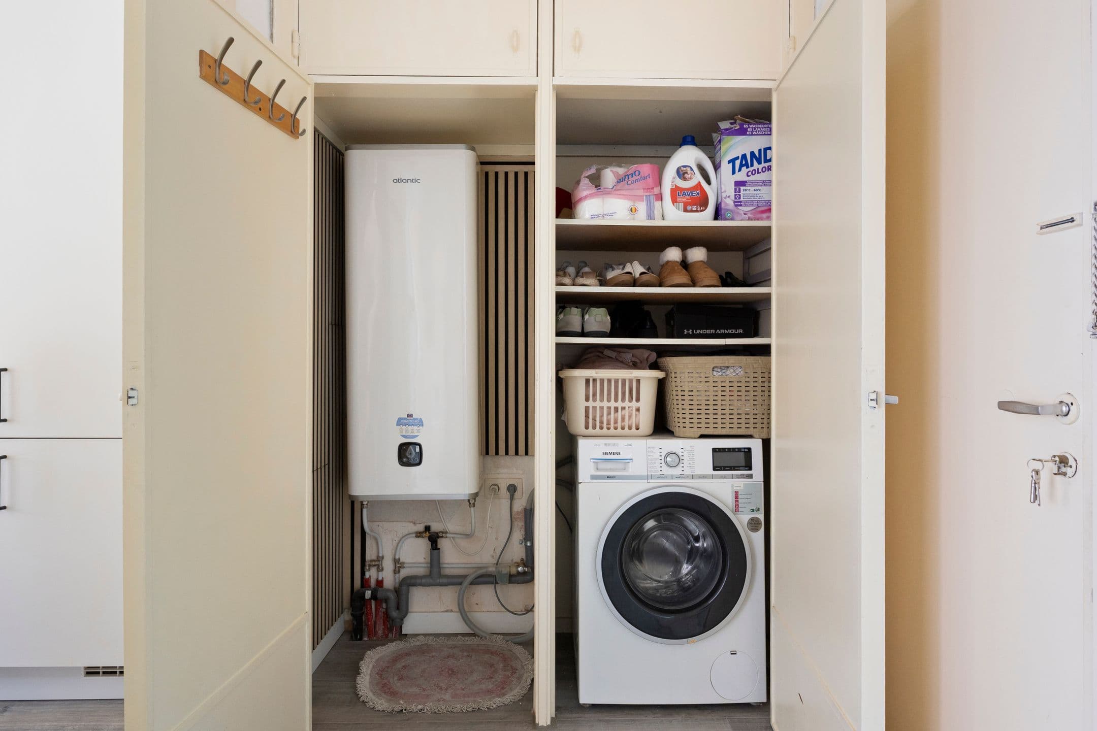 Instapklaar gelijkvloers appartement met koer!